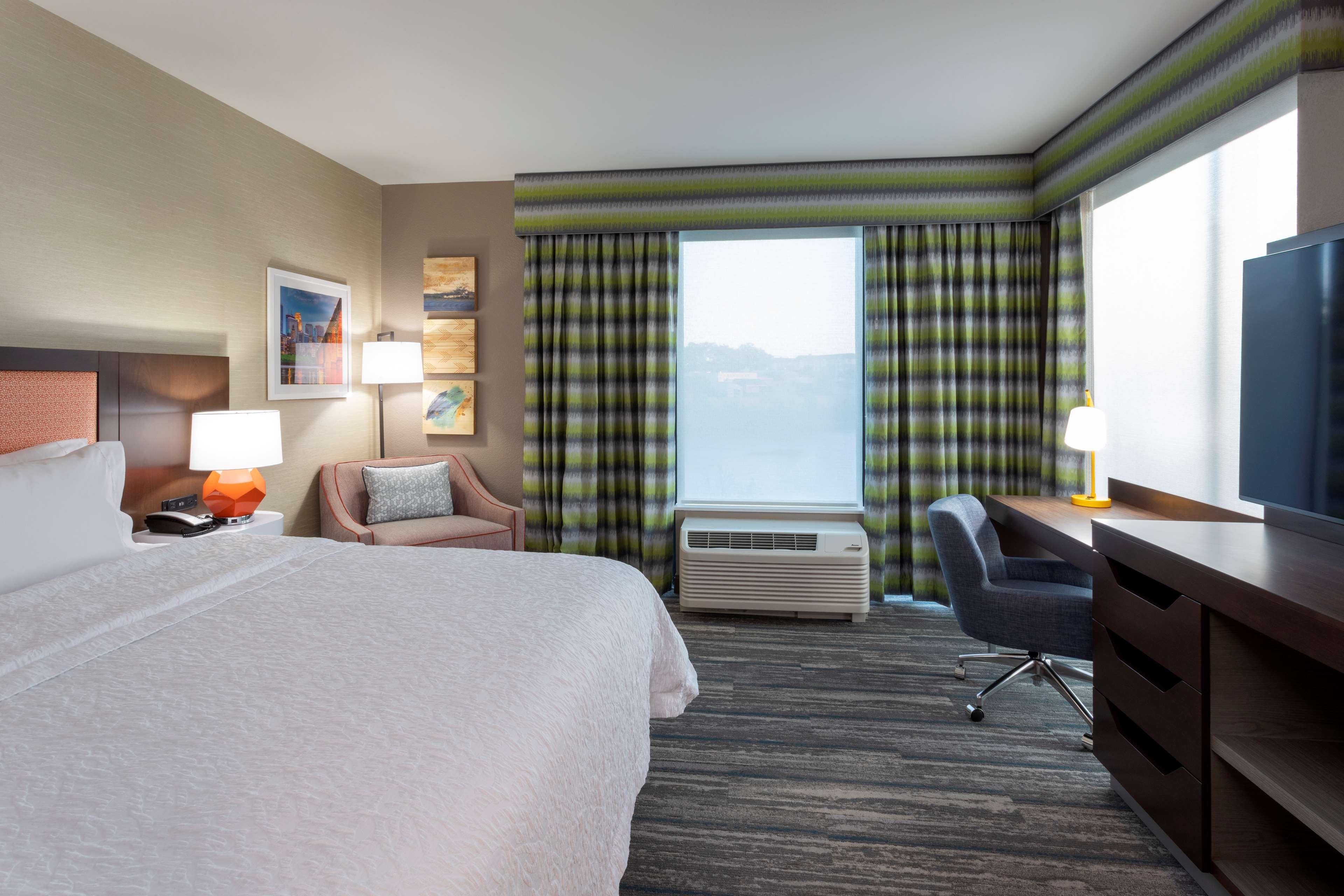 Hampton Inn Eden Prairie Minneapolis Екстериор снимка