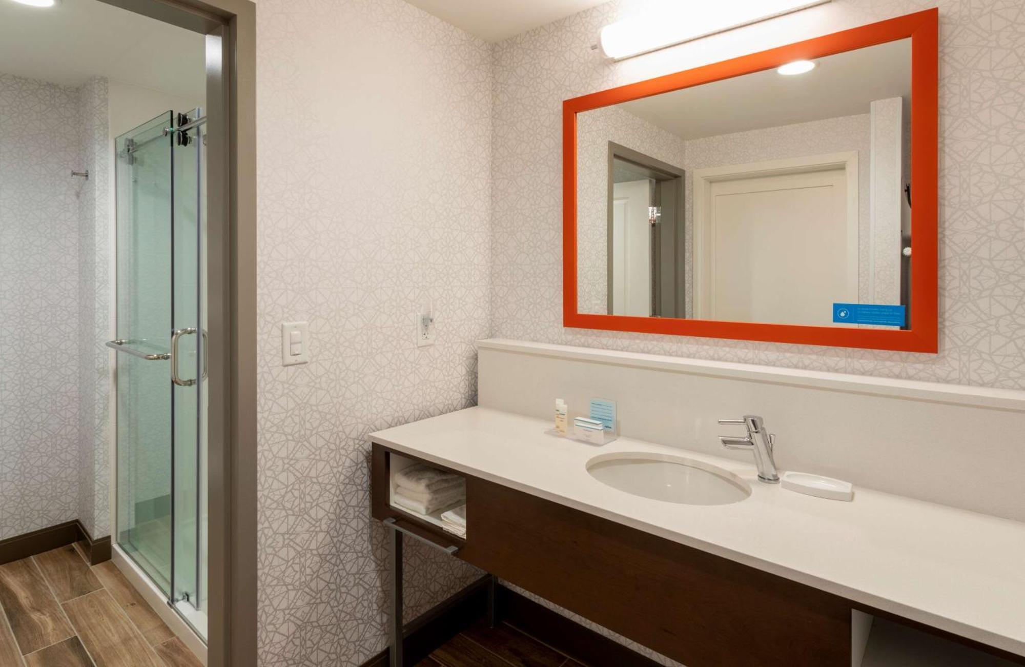 Hampton Inn Eden Prairie Minneapolis Екстериор снимка